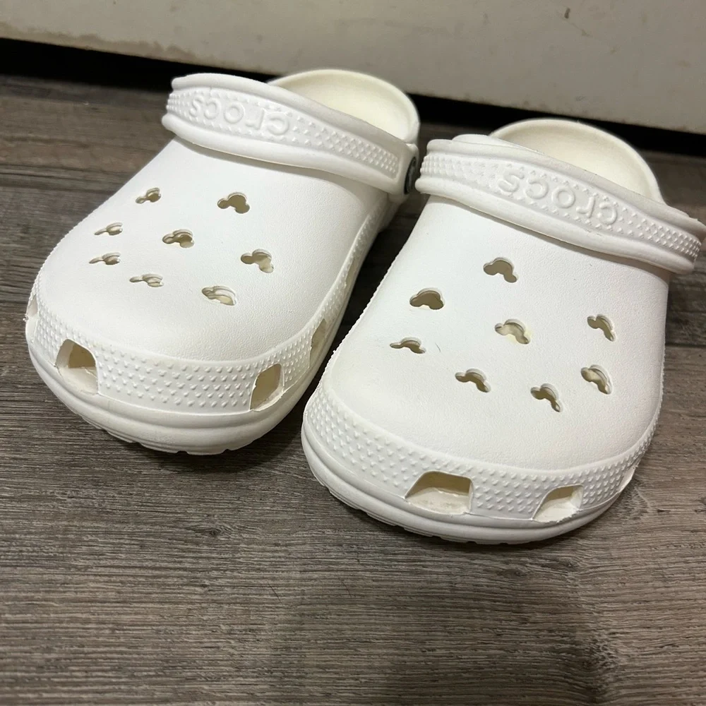 Disney Mickey Mouse CROCS Classic White Clogs - Picture 1 of 11